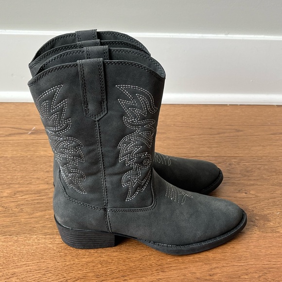 DEER STAGS Kids Size 2M Dark Gray Faux Leather Ranch Western Cowboy Boots NWT - Picture 1 of 12